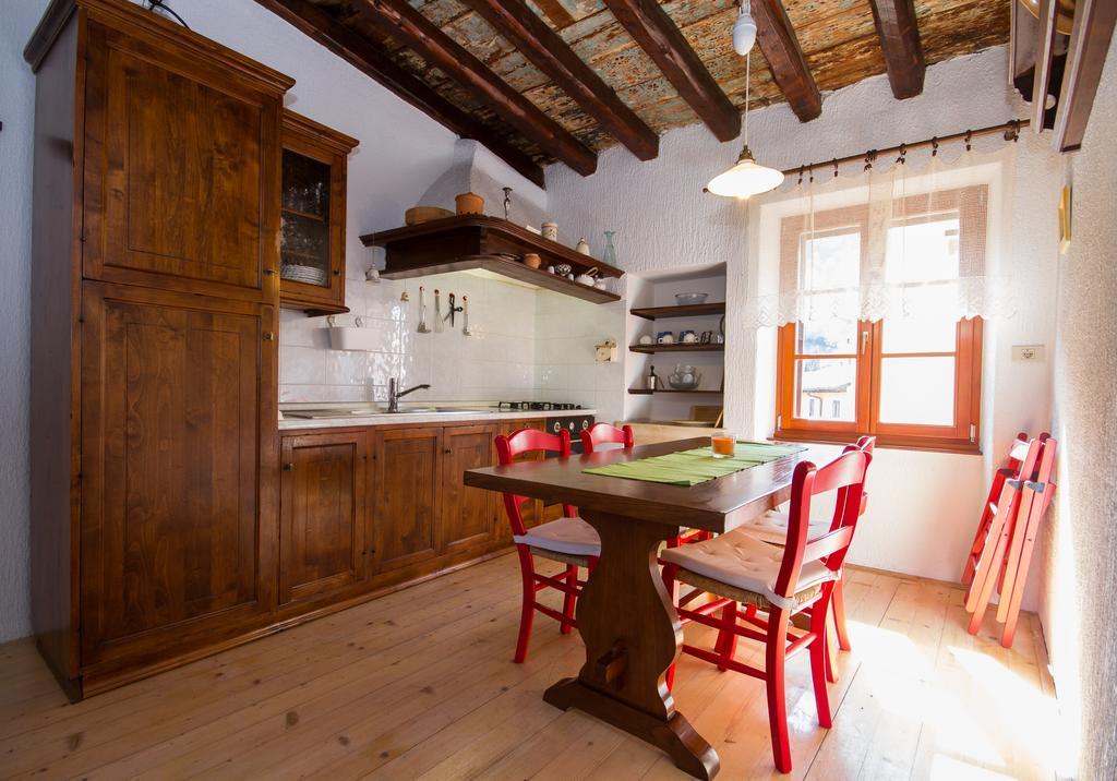 Apartment Vintage By Locap Group ไพราน ภายนอก รูปภาพ